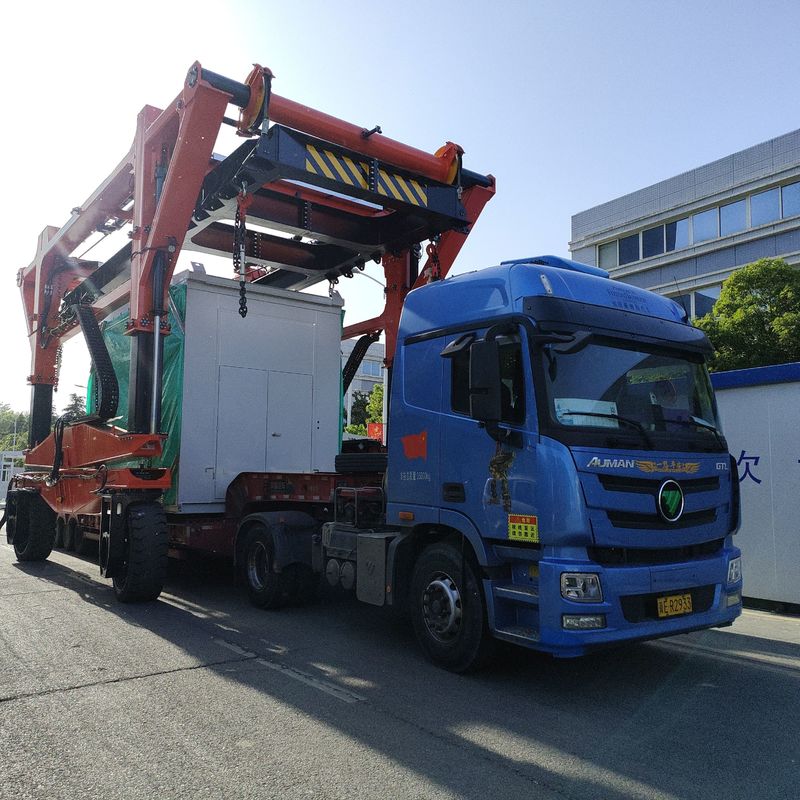 SPEO Mobile Straddle Carrier Crane 35 Ton Untuk Mengangkat Beban Kebesaran